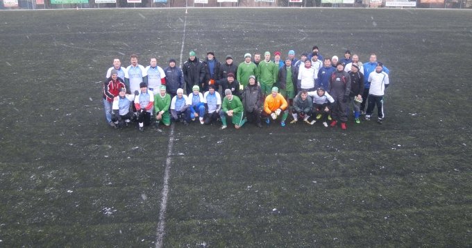 Jubilejní 20. ročník tradičního vánočního turnaje starých gard, pojmenovaného po dlouholetém hráči a funkcionáři klubu Vláďovi Chržovi, se uskutečnil v sobotu 15. prosince na umělé trávě FC Zličín.