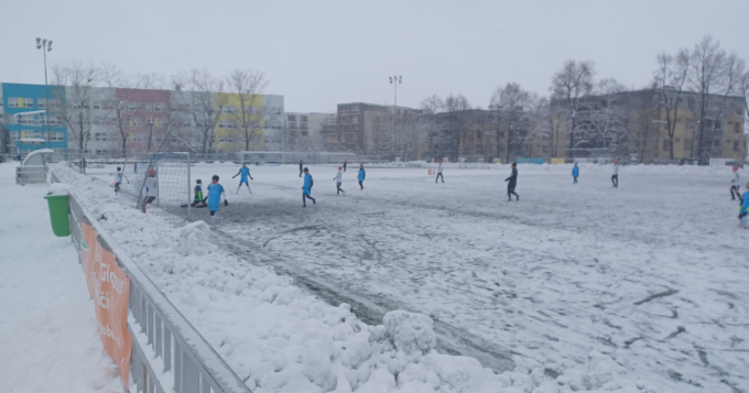 O uplynulém víkendu bylo v plánu odehrát druhé kolo zimního turnaje mladších žáků a i úvodní kolo zimního turnaje starších žáků.